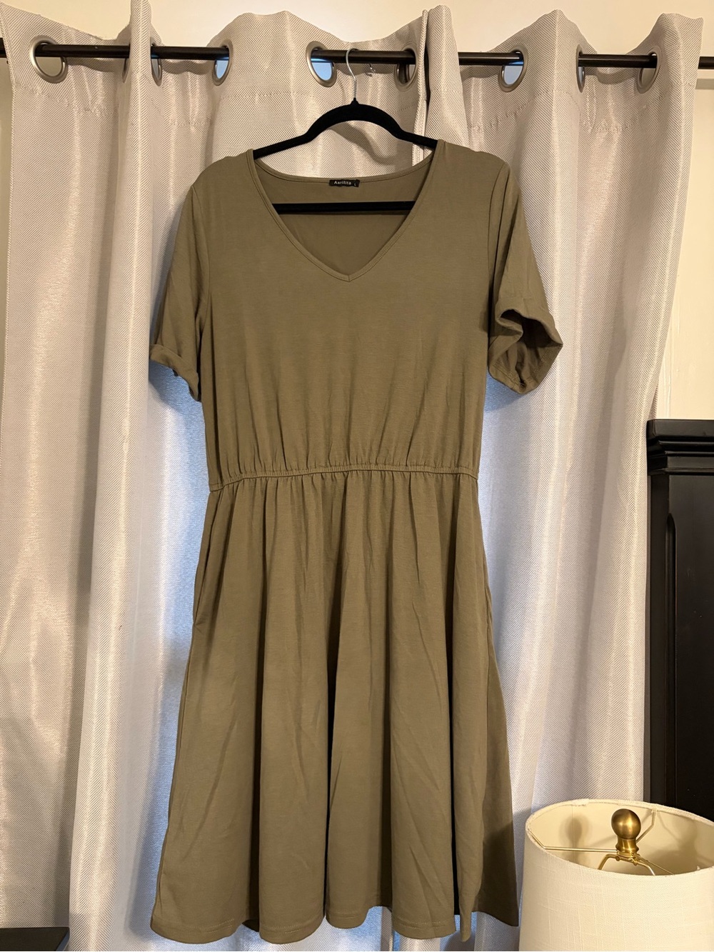 V‑Neck Olive Midi Dress with Elastic Waist